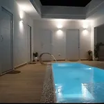 Lux Bed and Breakfast 4*